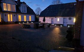 Trandafir Guesthouse