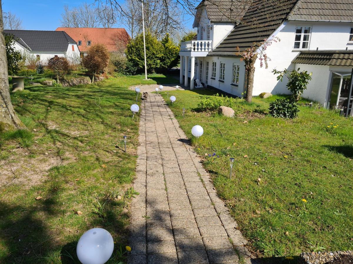 Trandafir Guesthouse Egtved Eksteriør bilde